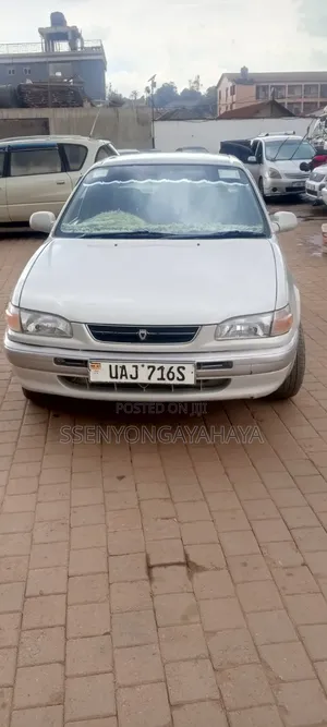 Toyota Corolla 1998 Silver