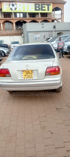 Toyota Corolla 1998 Silver