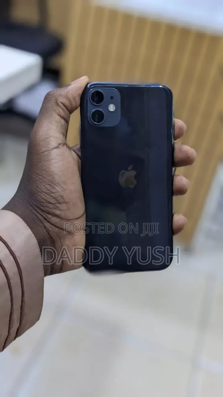 Apple iPhone 11 64 GB Black