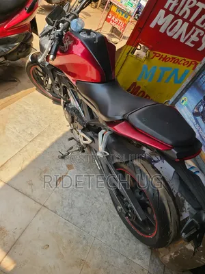 Honda CB 2018 Red