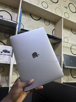 Laptop Apple MacBook Pro 2018 8GB Intel Core i5 SSD 256GB