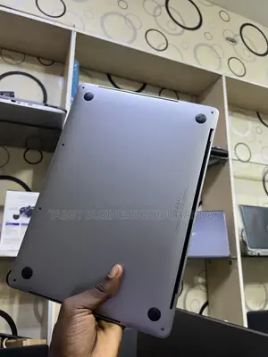 Laptop Apple MacBook Pro 2018 8GB Intel Core i5 SSD 256GB