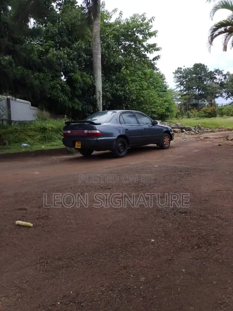 Toyota Corolla Automatic 1999 Gray
