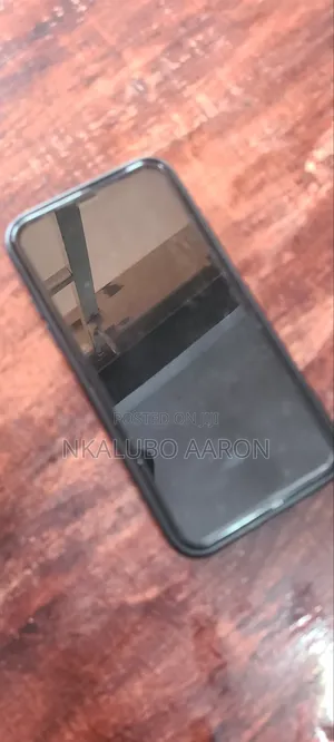 Apple iPhone 11 64 GB White