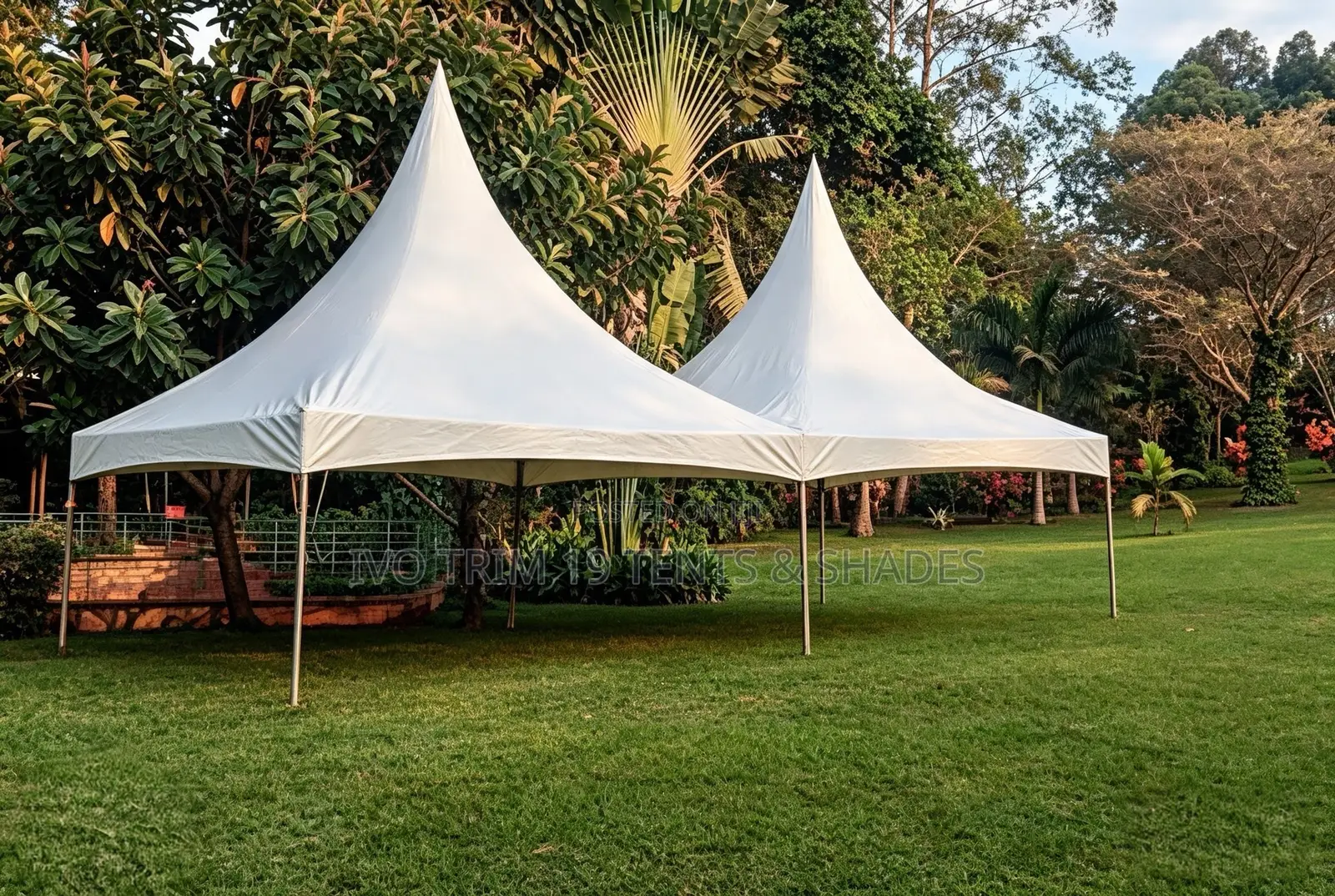 100seater High Peak Tent