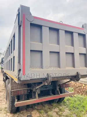 HOWO Sinotruk Truck 2026 Gray