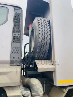 HOWO Sinotruk Truck 2026 Gray