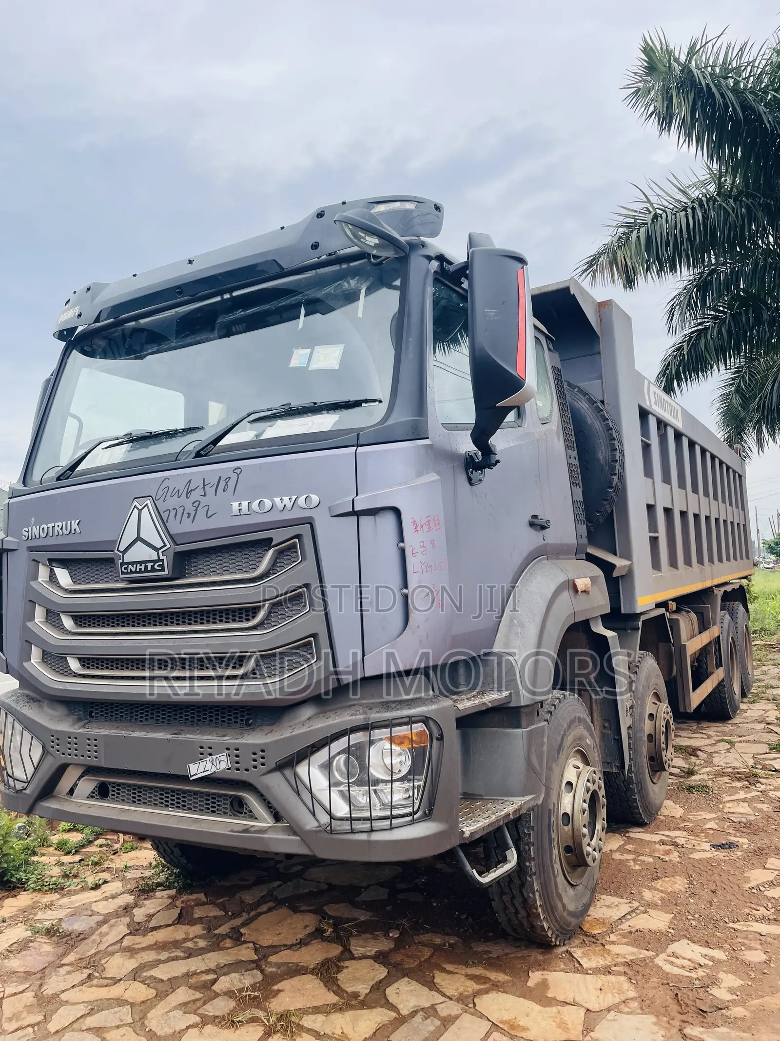 HOWO Sinotruk Truck 2026 Gray