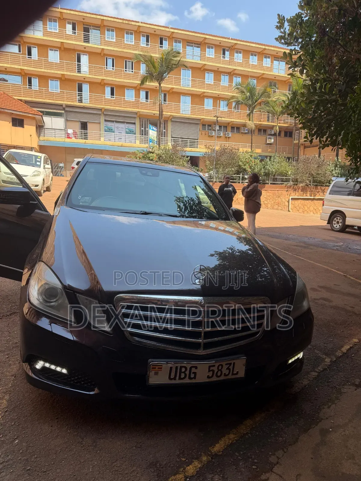 Mercedes-Benz E300 2009 Brown