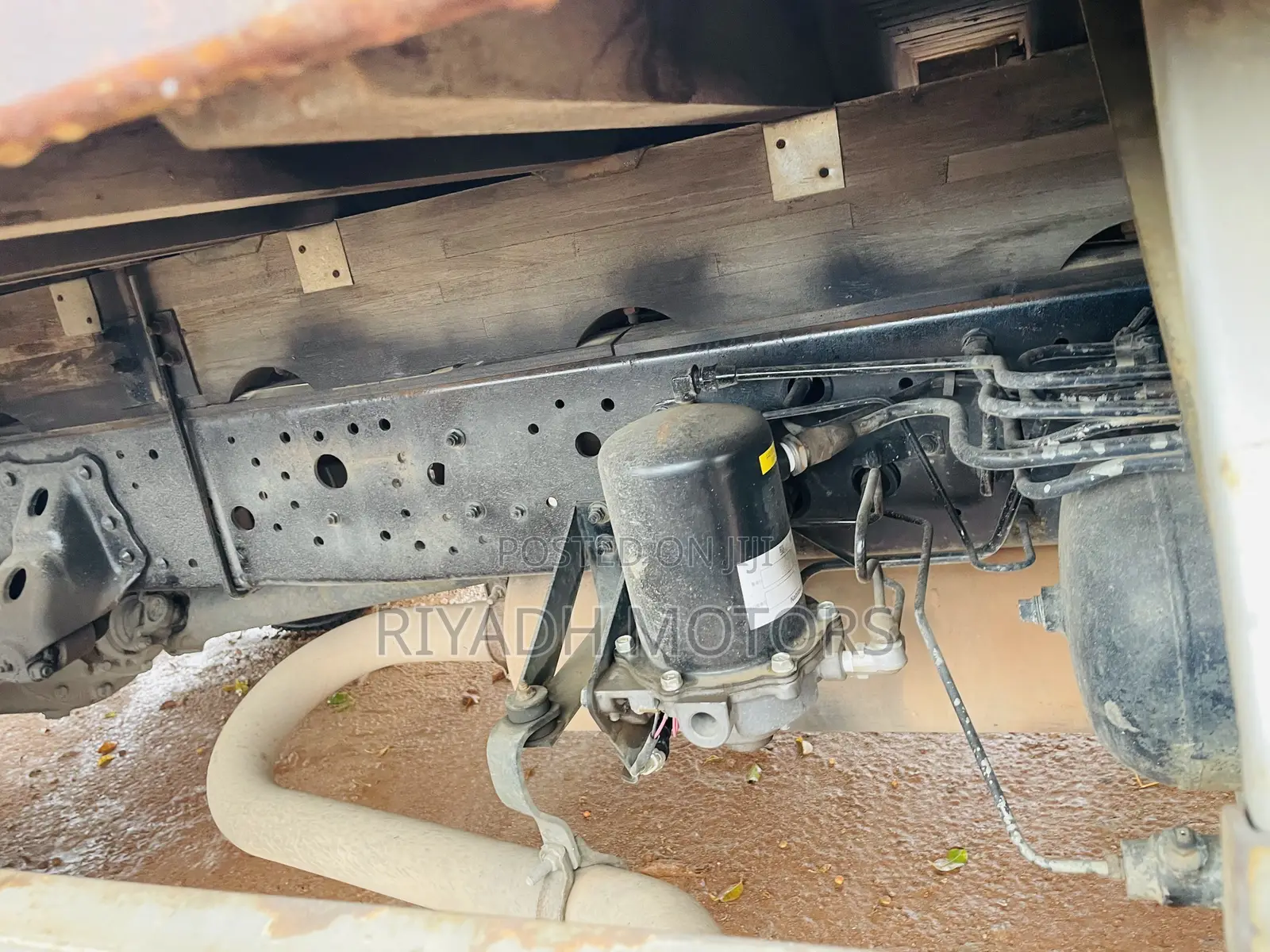 Hino Truck J08C Engine 1997 Blue