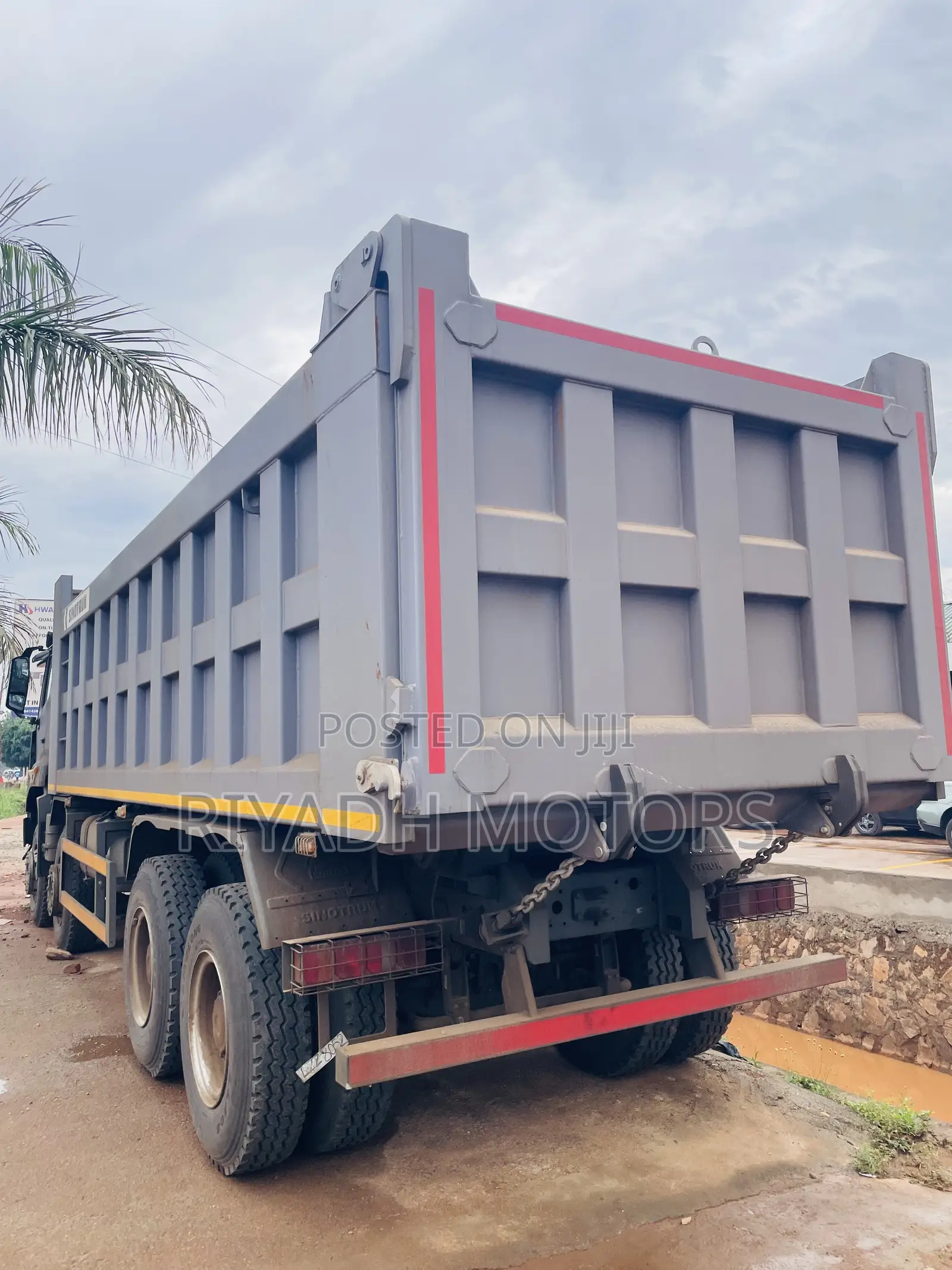 Sinotruk Dumper 2025 Gray