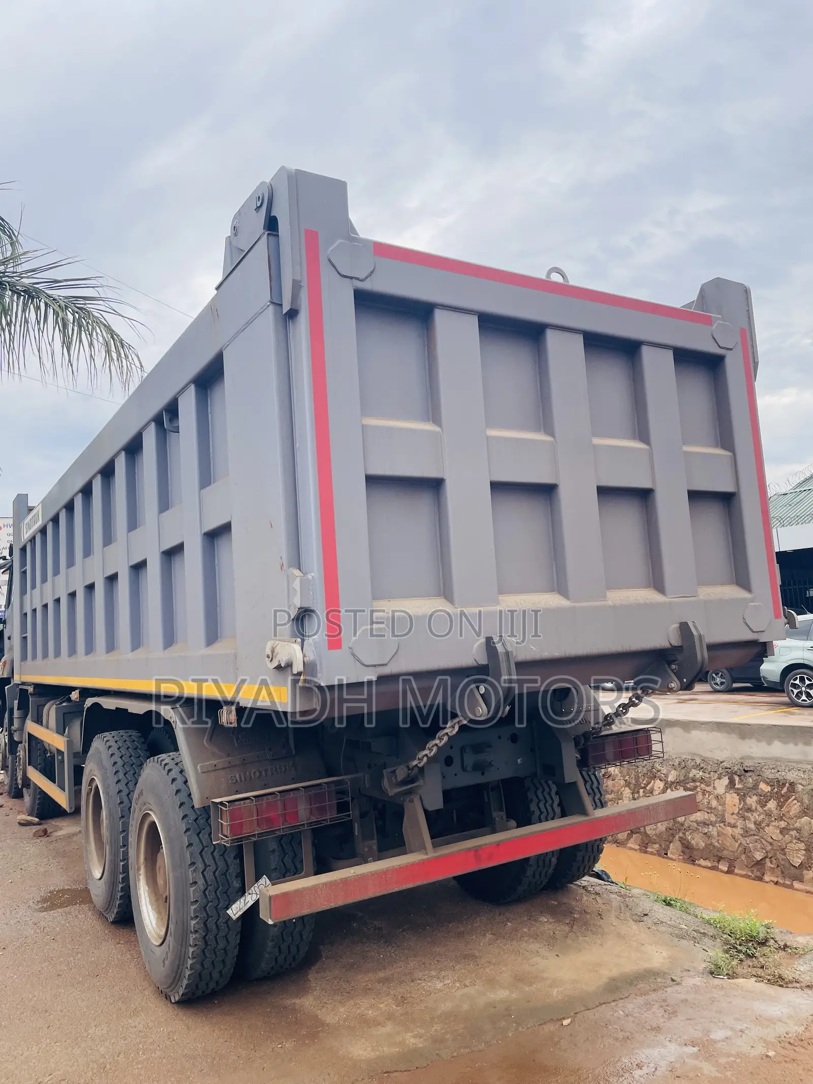Sinotruk Dumper 2025 Gray