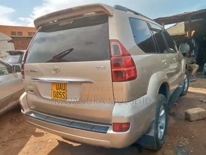 Toyota Land Cruiser Prado 2004 Gold