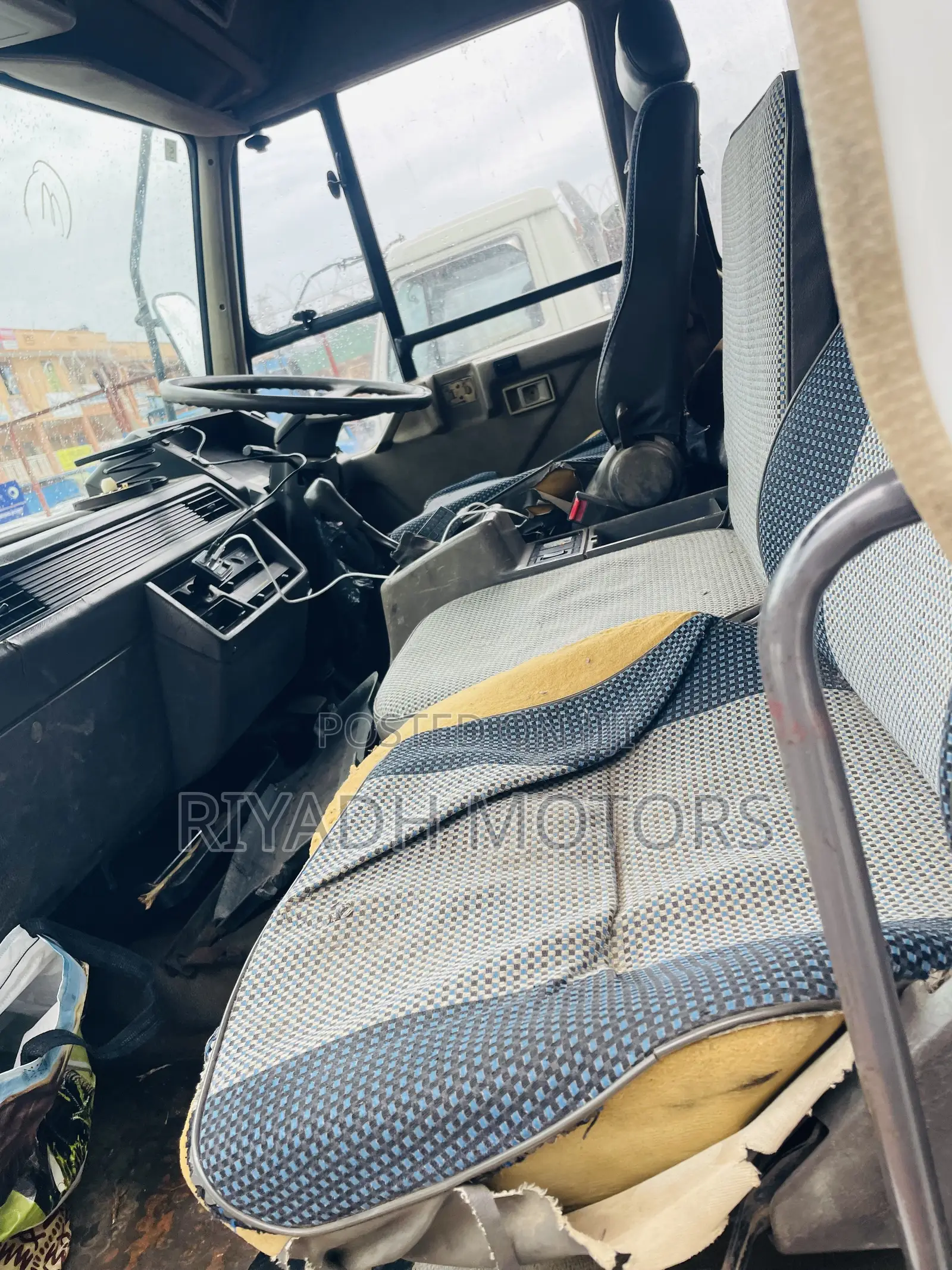 Fuso Truck 1988 White