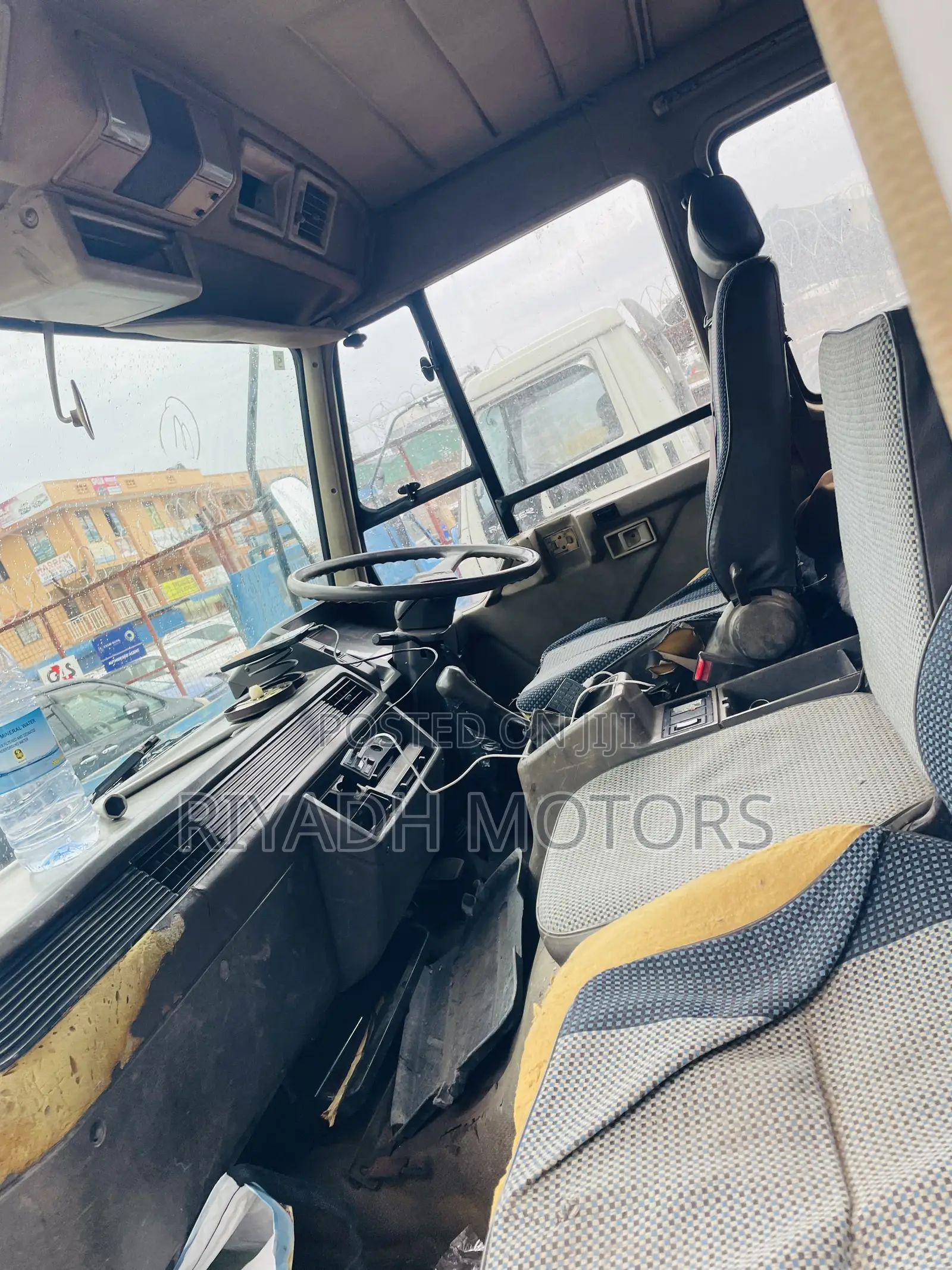 Fuso Truck 1988 White