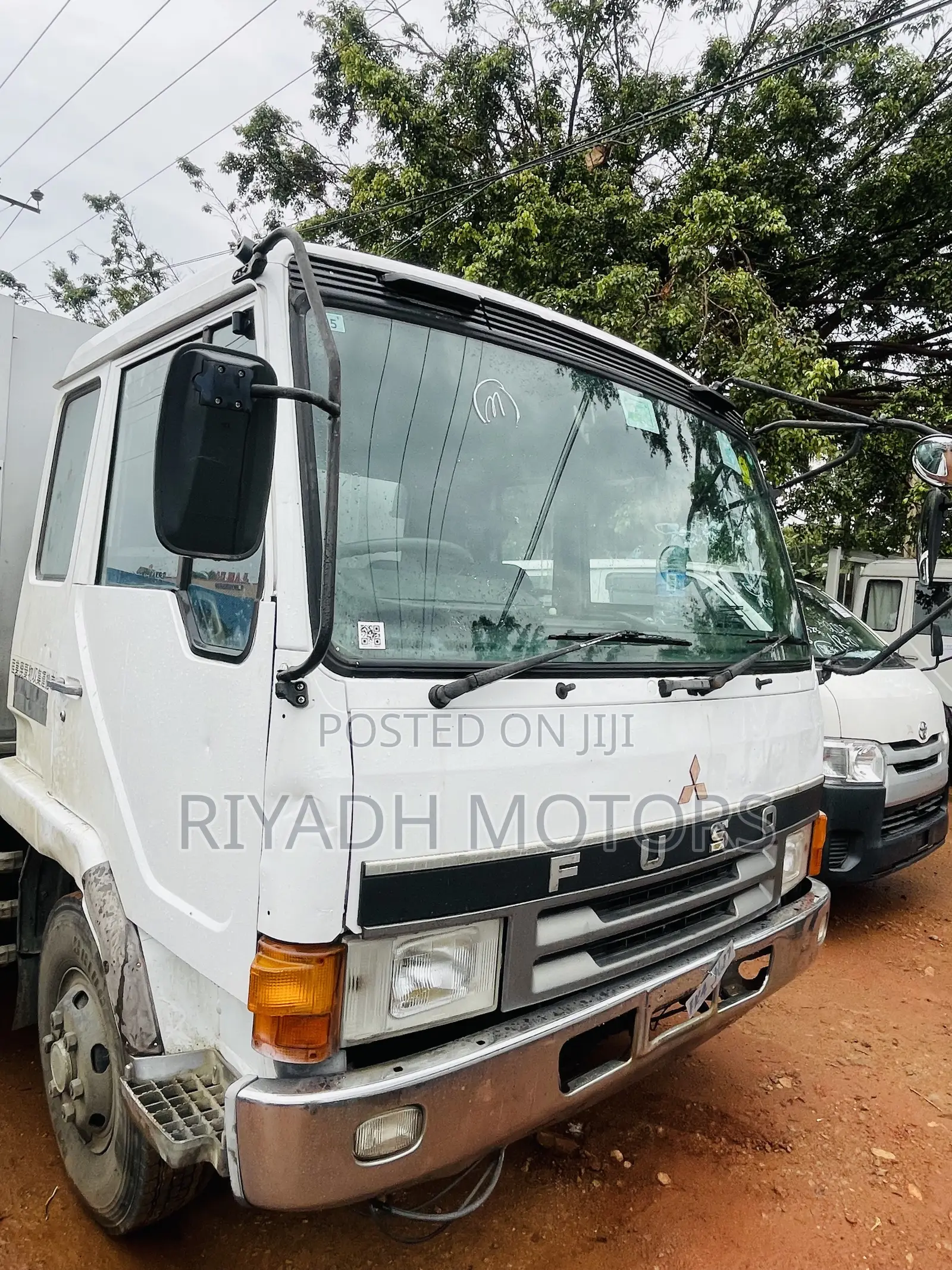 Fuso Truck 1988 White