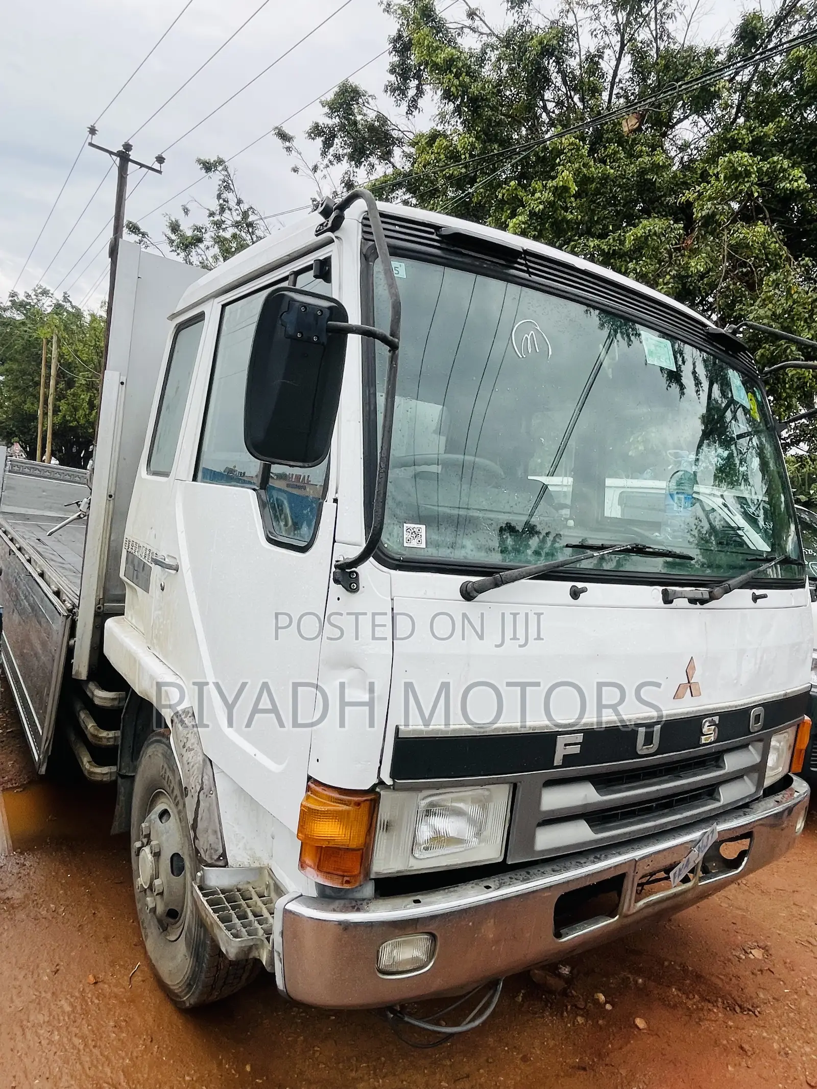 Fuso Truck 1988 White