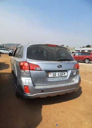 Subaru Outback 2.5i CVT 2012 Silver