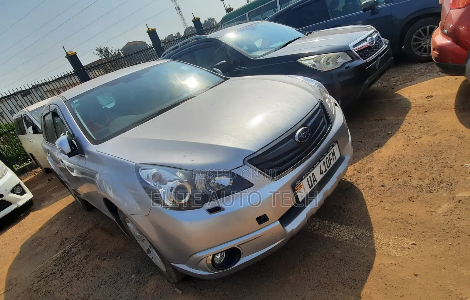 Subaru Outback 2.5i CVT 2012 Silver