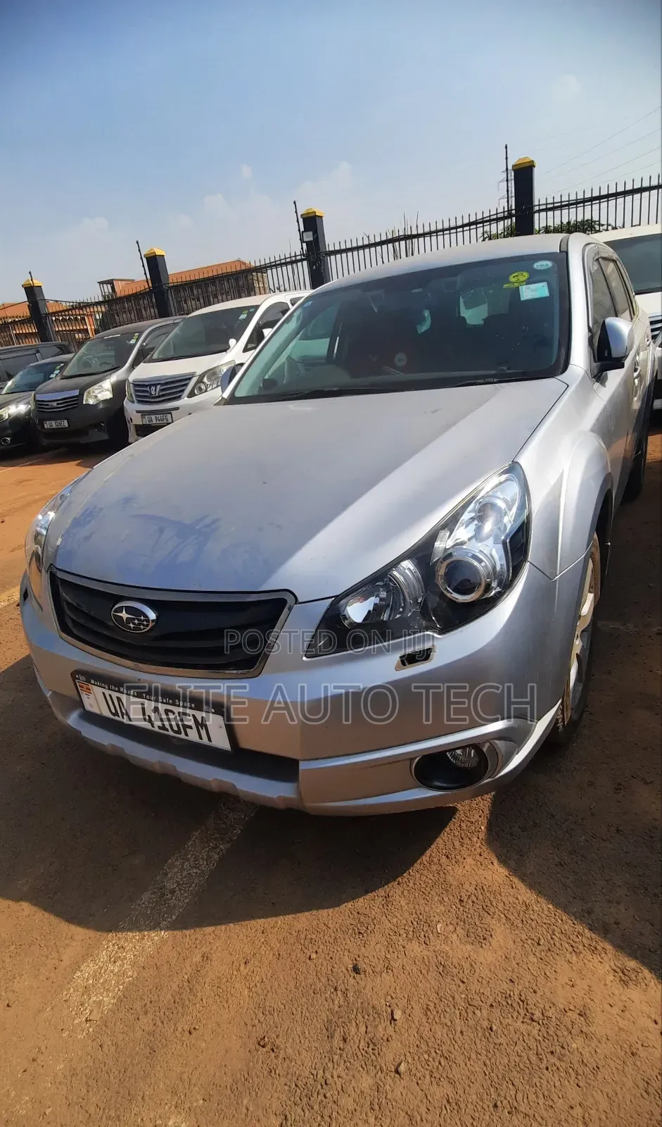 Subaru Outback 2.5i CVT 2012 Silver