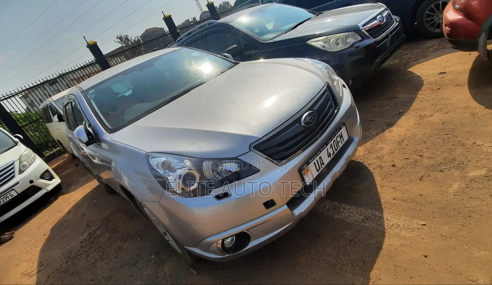 Subaru Outback 2.5i CVT 2012 Silver