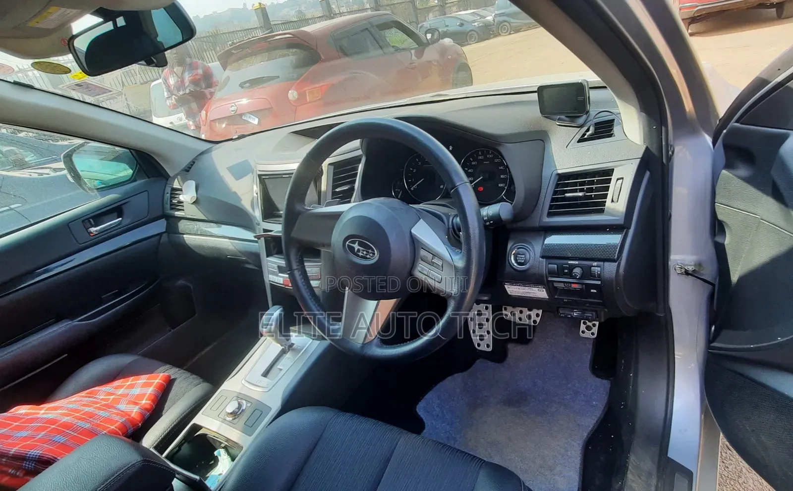 Subaru Outback 2.5i CVT 2012 Silver