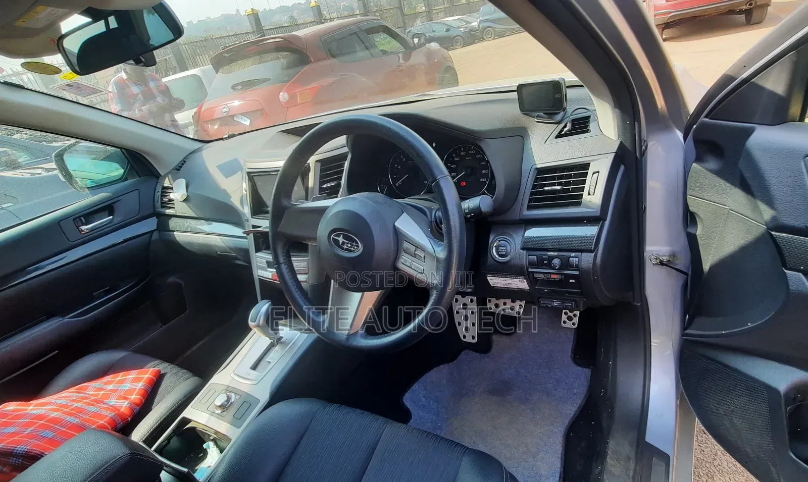 Subaru Outback 2.5i CVT 2012 Silver
