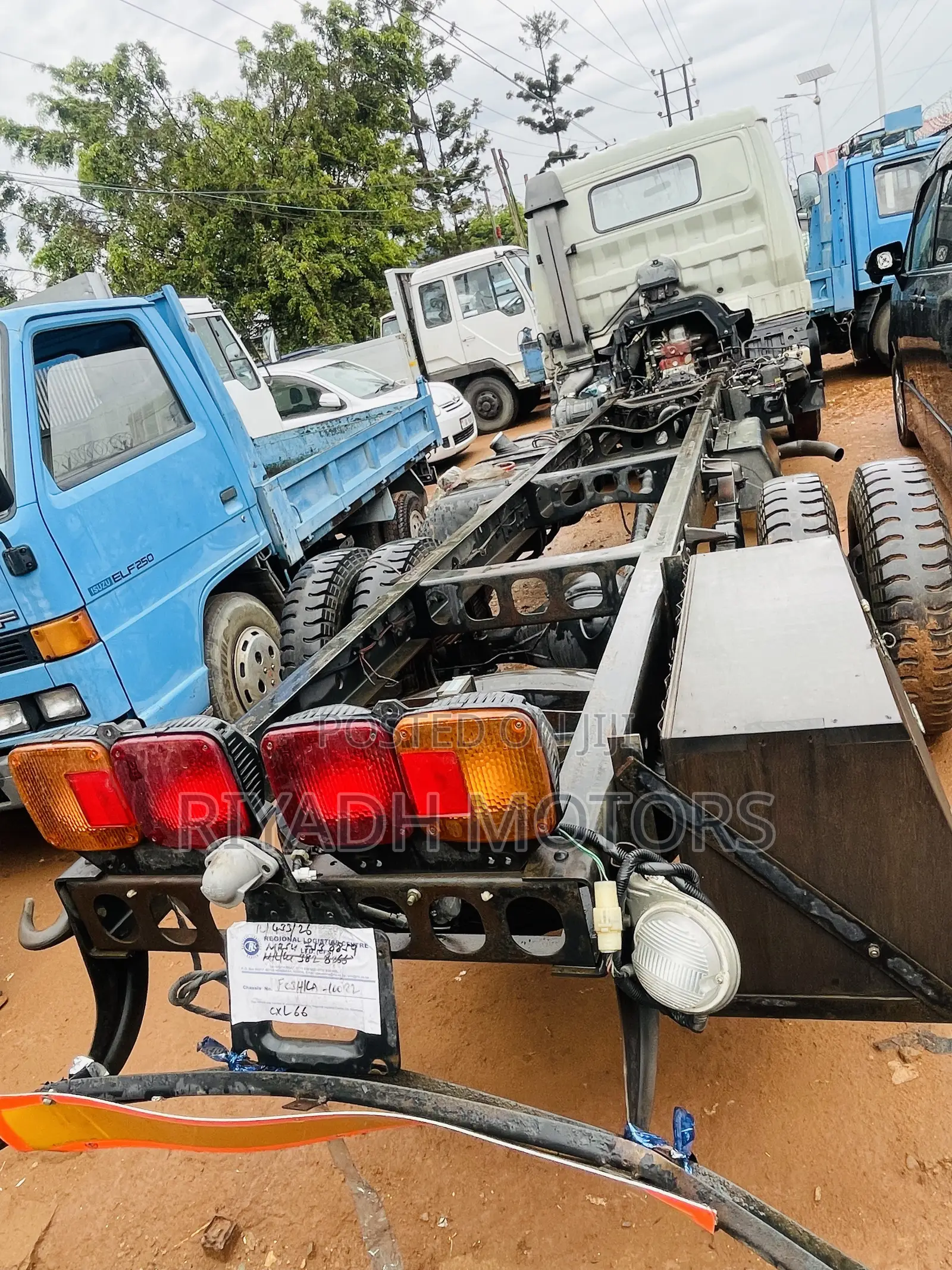 Hino Chassis H07D Engine 1992 Yellow