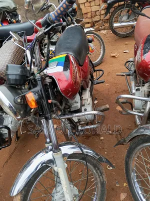 Bajaj Boxer 100 2017 Red