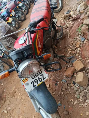 Honda 2025 Red