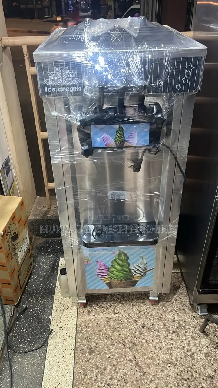 Comercialm Ice Machine BRAND NEW