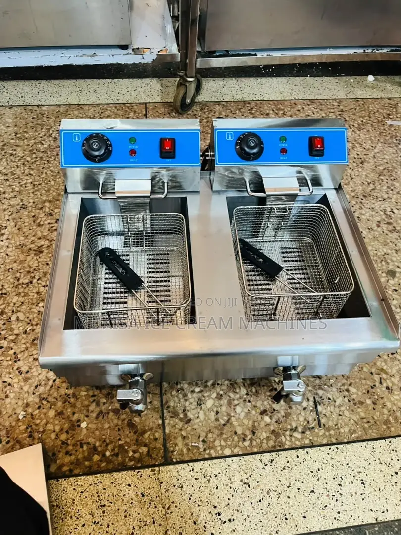 Comercialm Ice Machine BRAND NEW
