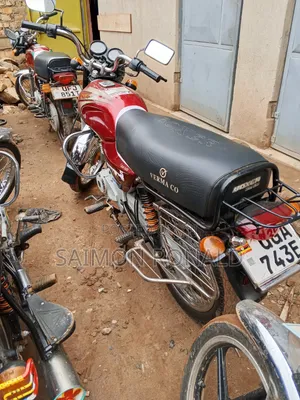 Bajaj Boxer 100 2025 Red
