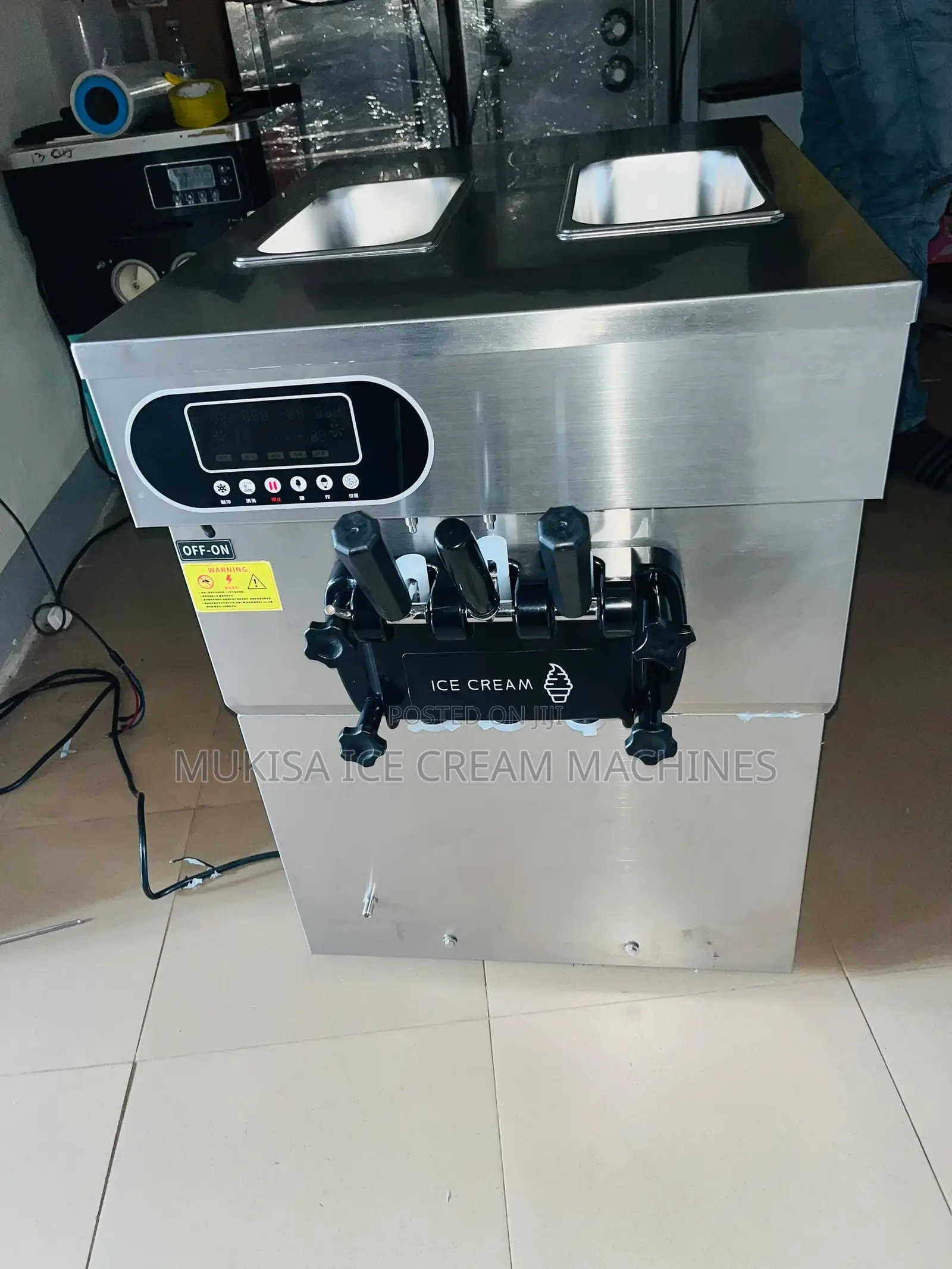 Comercialm Ice Machine BRAND NEW