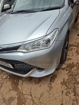 Toyota Corolla Fielder 2016 Silver