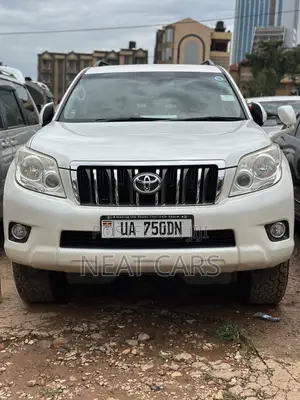 Toyota Land Cruiser Prado 2016 White