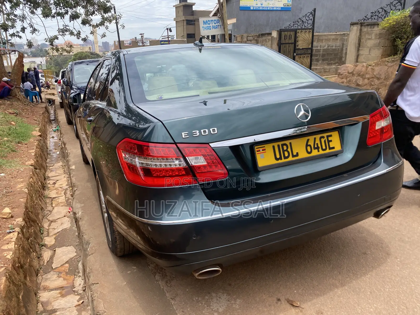 Mercedes-Benz E300 2009 Green
