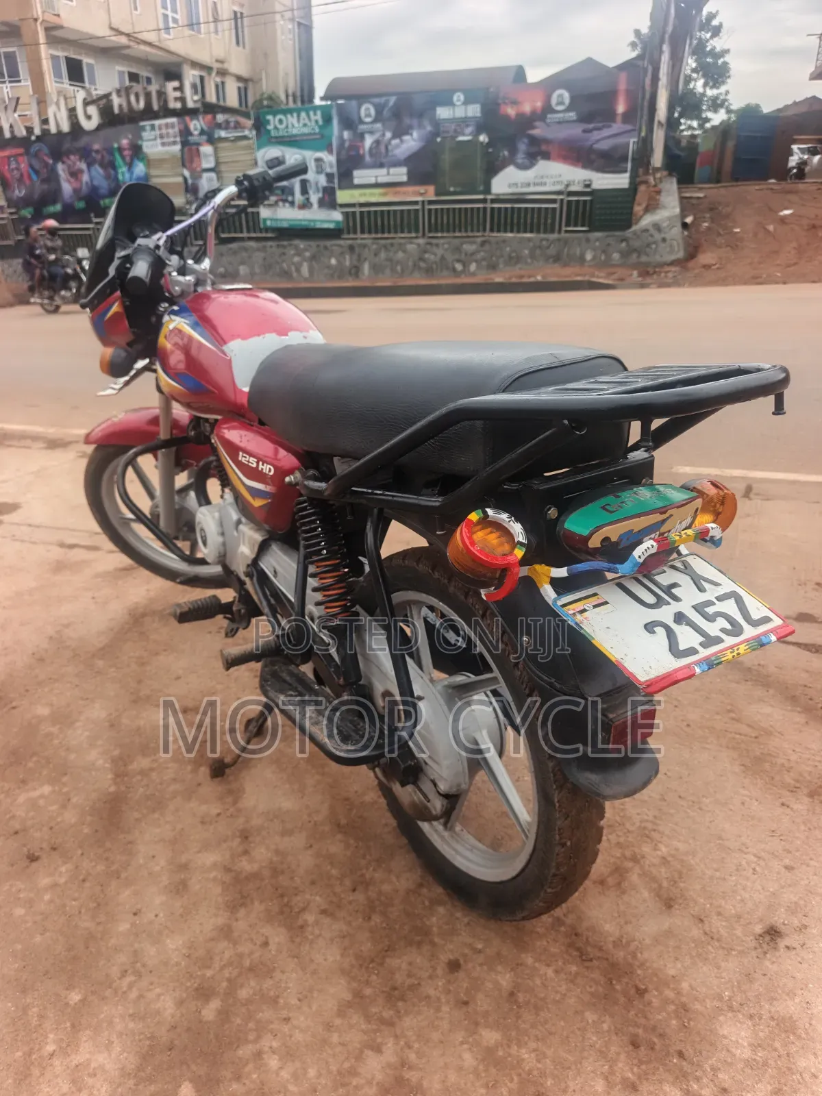 Bajaj CT 125X 2022 Red
