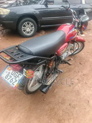 Bajaj Boxer 125 2024 Red