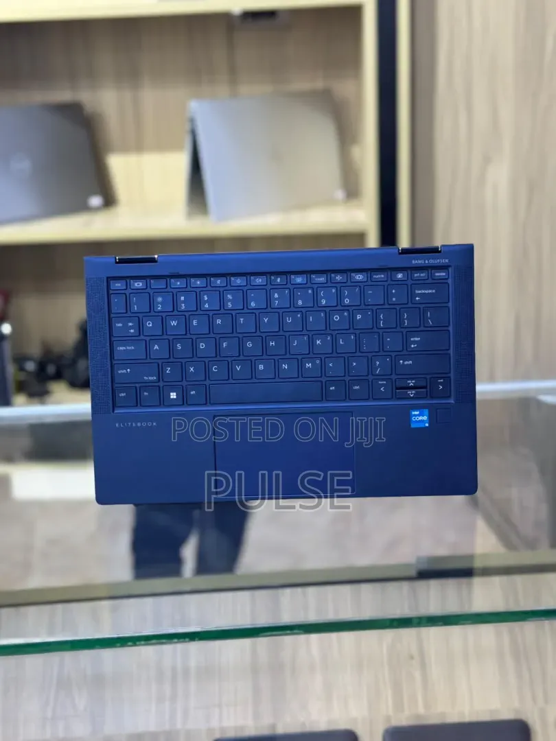 Laptop HP Dragonfly G3 16GB Intel Core i5 SSD 256GB