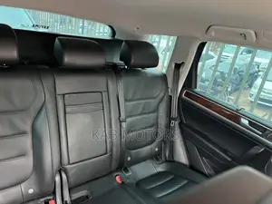Volkswagen Touareg 2014 Black