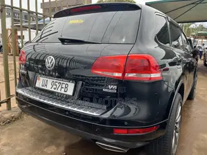 Volkswagen Touareg 2014 Black