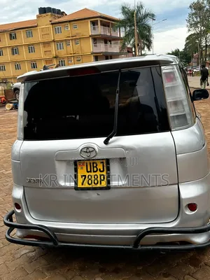Toyota Sienta 1.5 AWD 2008 Silver