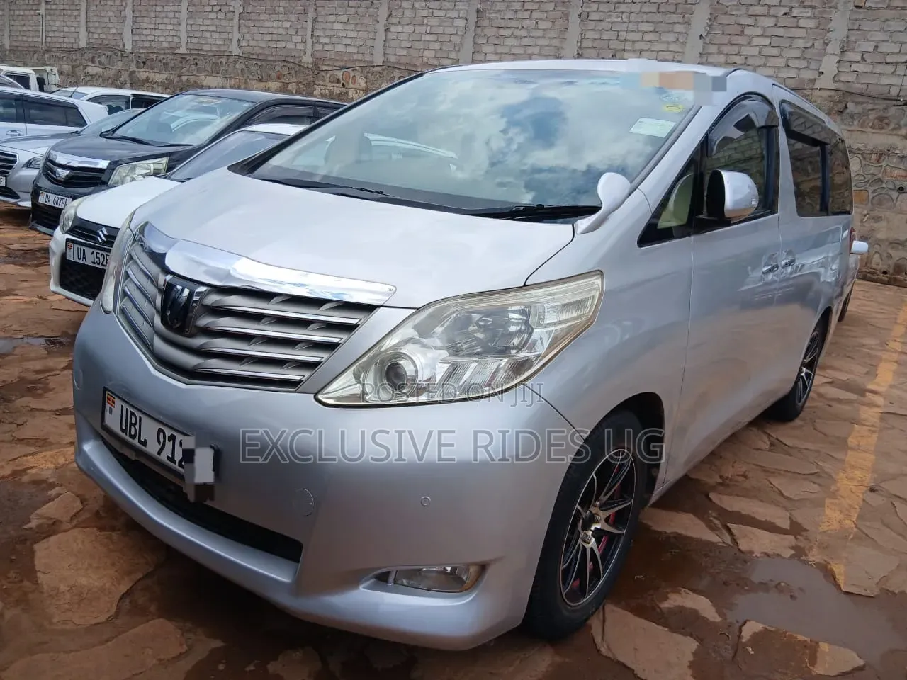 Toyota Alphard 2.4 Petrol AWD 2010 Silver