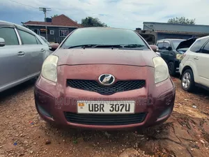 Toyota Vitz 2010 Maroon