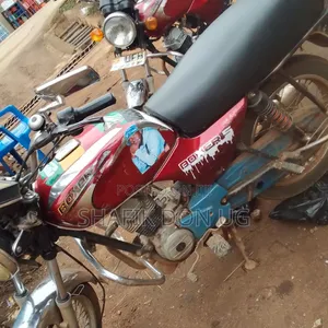 Bajaj Boxer 100 2017 Red