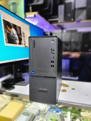 Desktop Computer Lenovo ThinkCentre Neo 50T 8GB Intel Core i5 SSD 256GB