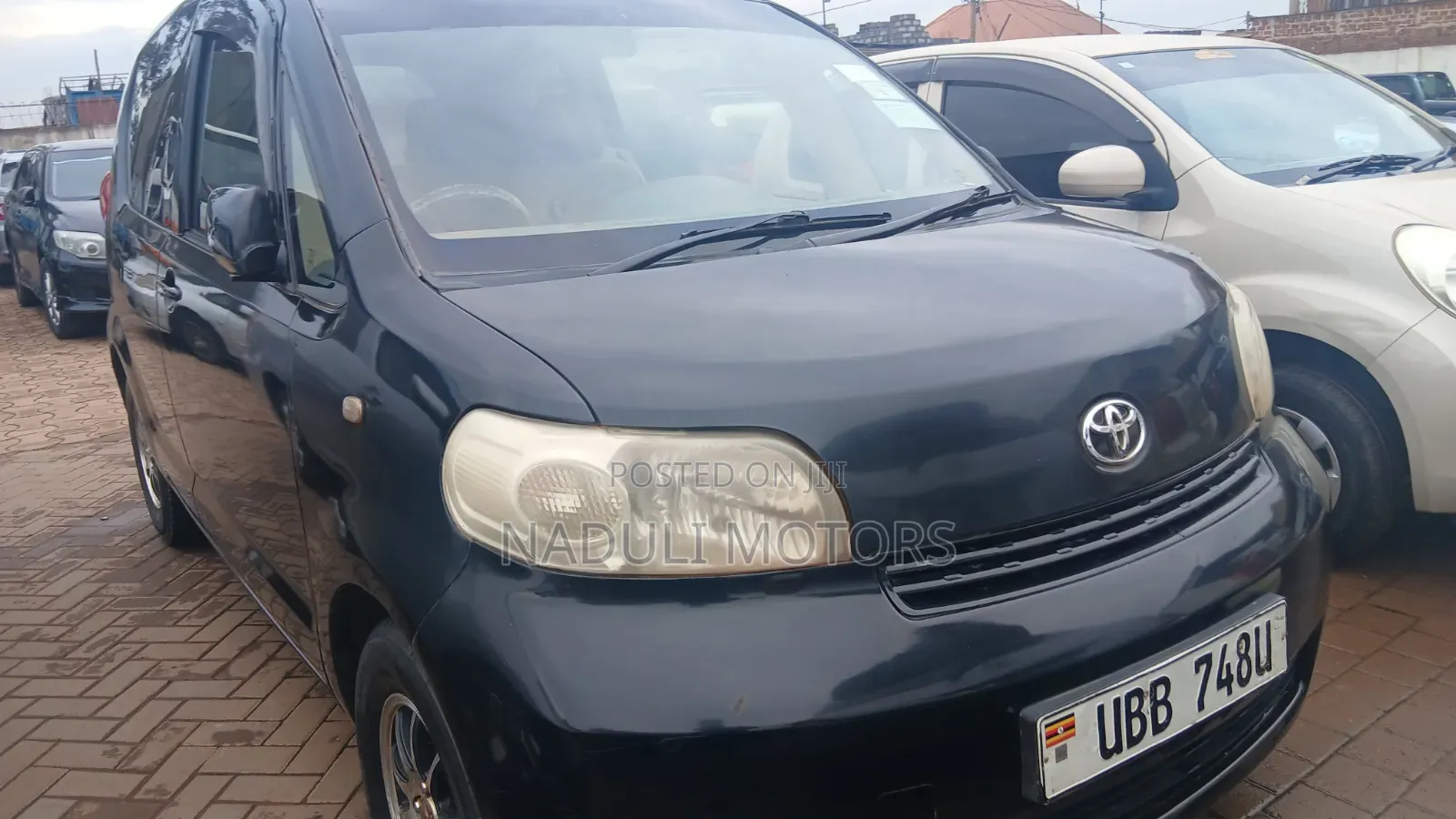 Toyota Porte 2010 Black