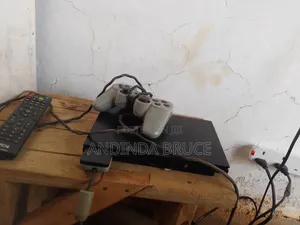 PS 2 Slim Console Comes Installed With Games