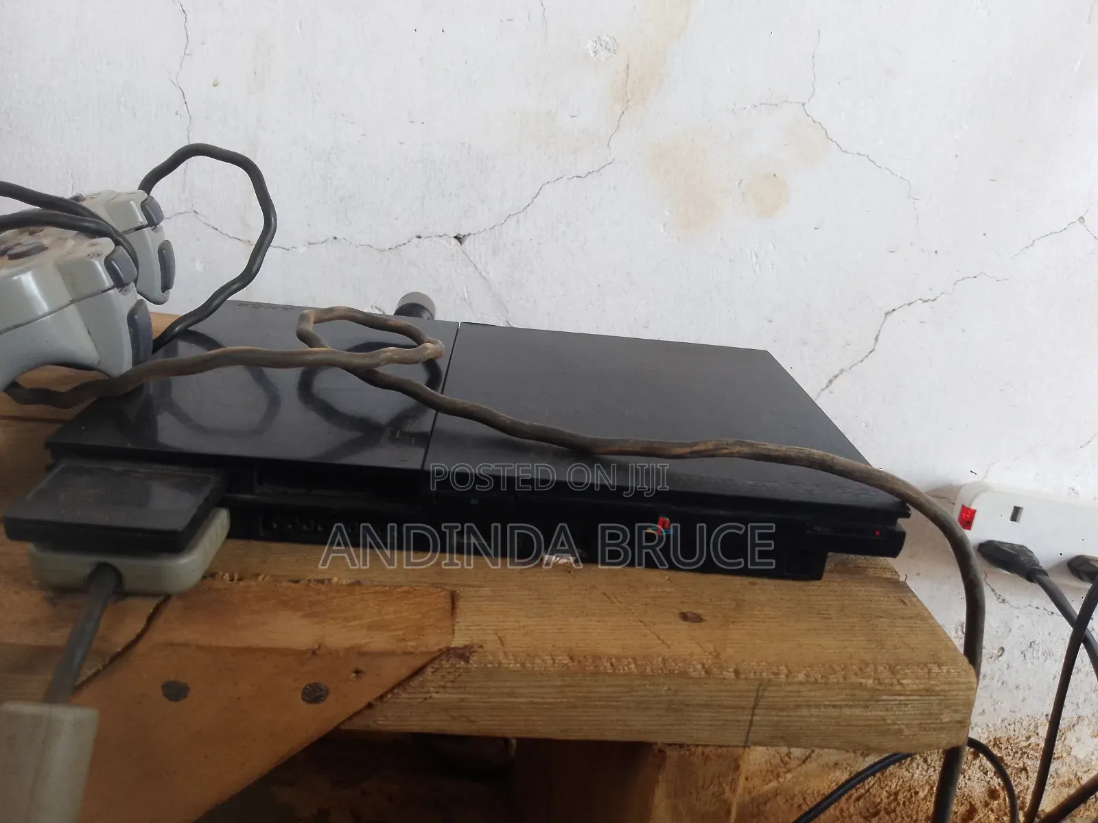 PS 2 Slim Console Comes Installed With Games